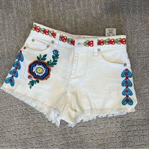 Alice + Olivia Off-White Jean Shortd